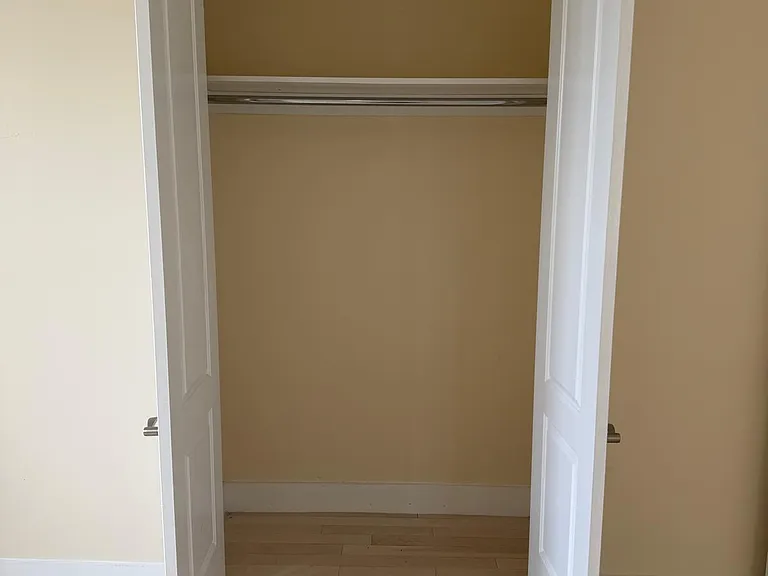 658 W 188th St #5E — Photo 10