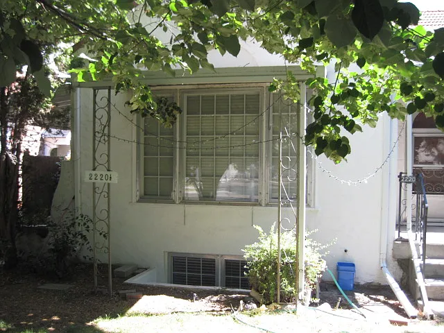 2220 1/2 W State St — Photo 1