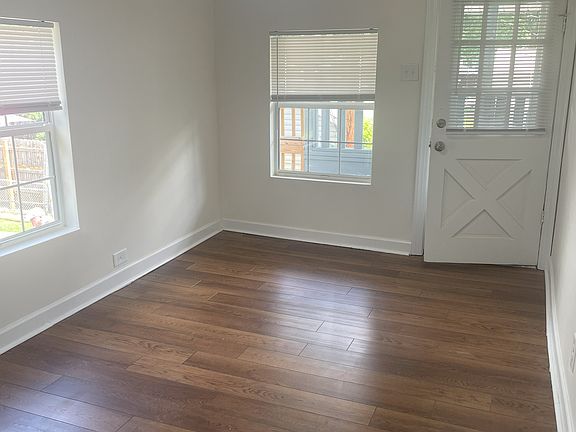 2nd image of 4620 Lancaster Ave #D