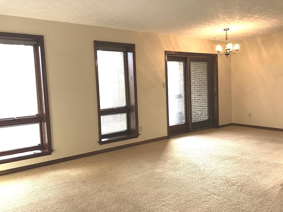 Living room and dining room from entrance