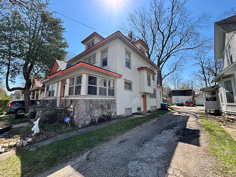 719 Wheaton Ave — Photo 4