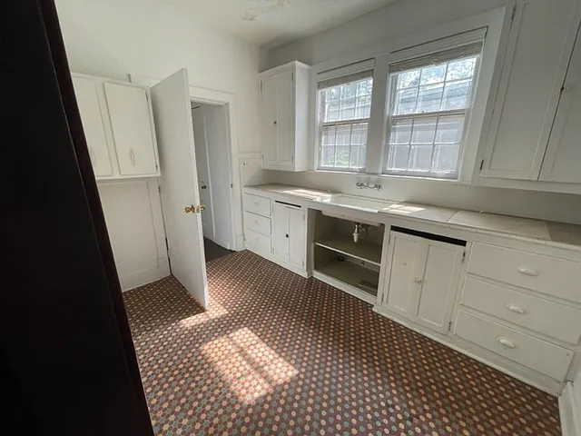 1004 W 7th St #B — Photo 13