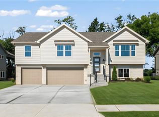 1103 N Eli Ln, Warrensburg, MO 64093