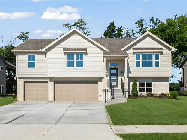 1103 N Eli Ln, Warrensburg, MO 64093