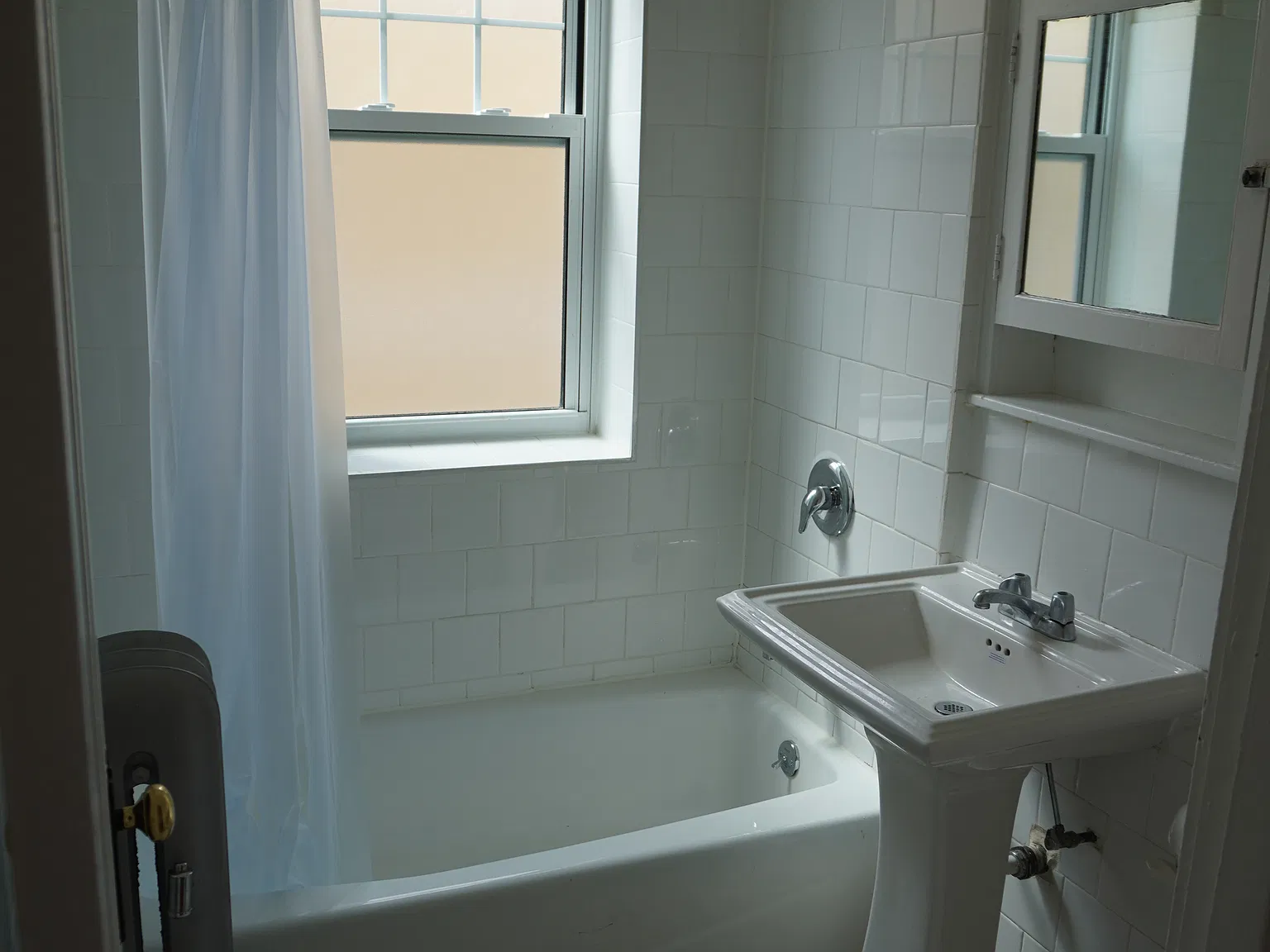 1 bed, 1.0 bath, 800 sqft, $1,225 — Photo 4
