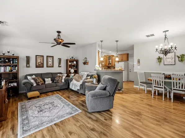 2832 Sullivans Trce, Lexington, KY 40511