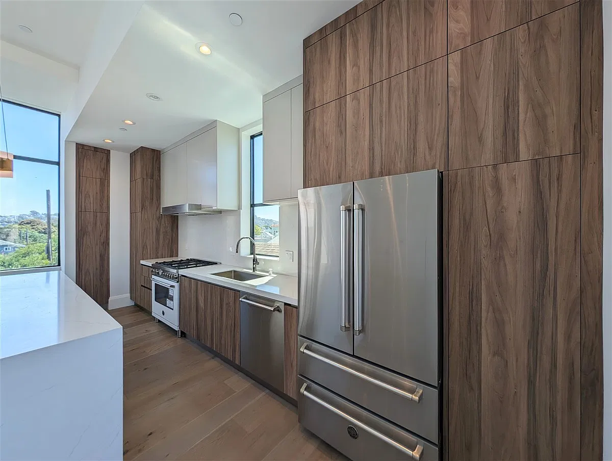 3 bed, 2.5 bath, 1588 sqft, $12,000 — Photo 4