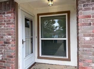 312 Spring Branch Ln, Kennedale, TX 76060