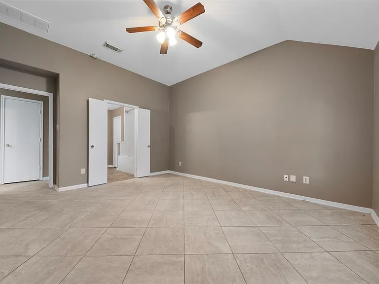 6803 Highwind Bend Ln — Photo 15