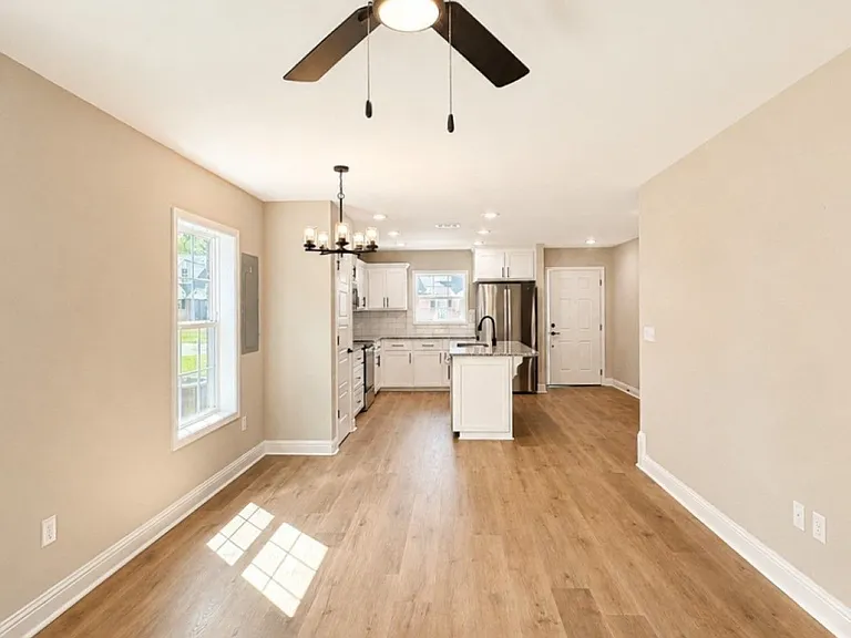 419 Madison Ave — Photo 12