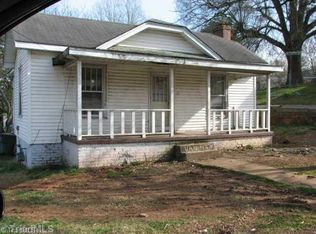 206 W Parker St, Graham, NC 27253