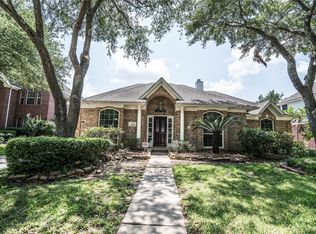 7110 Adobe Ct, Sugar Land, TX 77479