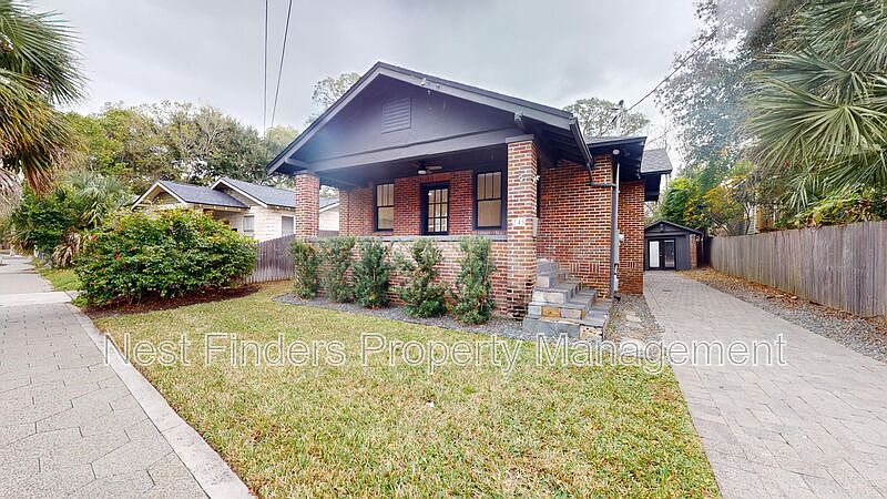 1st image of 745 Acosta St