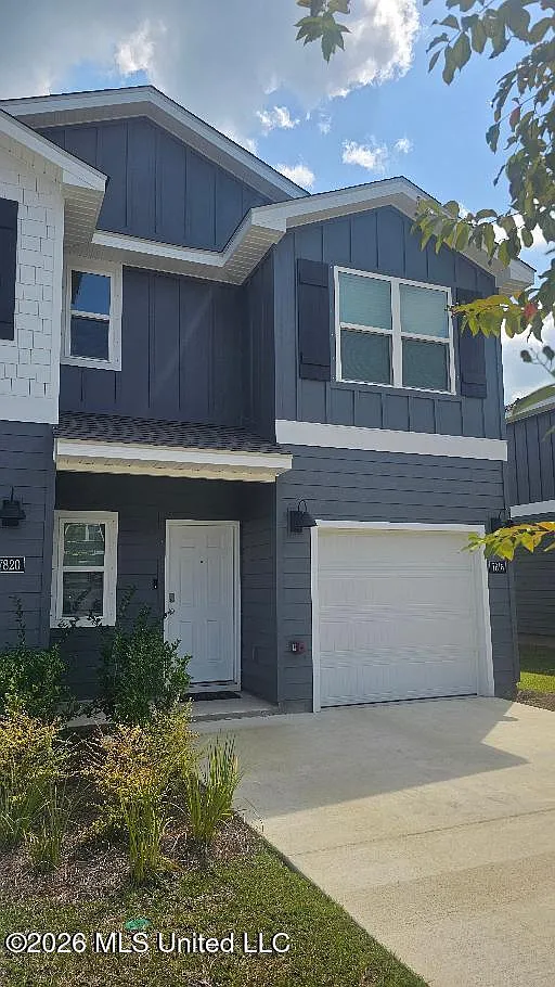 3 bed, 2.5 bath, 1521 sqft, $2,000 — Photo 1