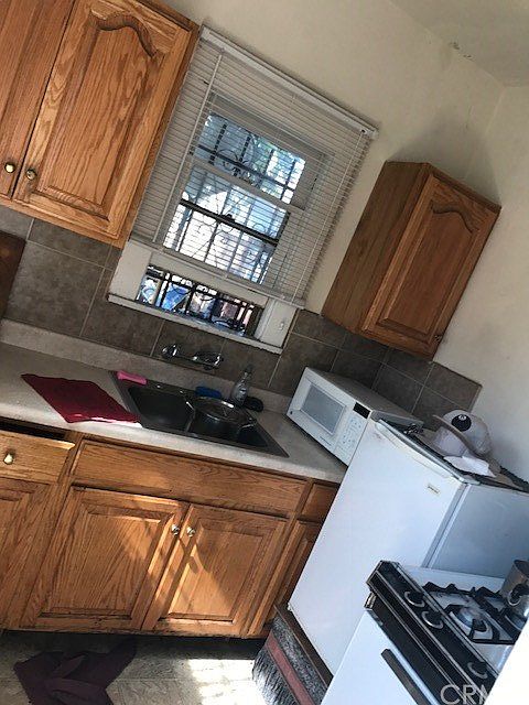 1st image of 239 W 49th St