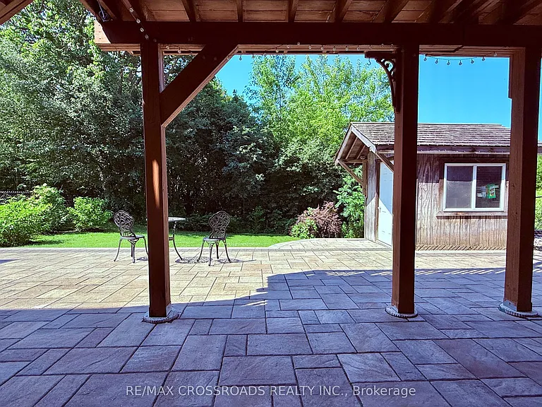 72 Skywood Dr — Photo 40