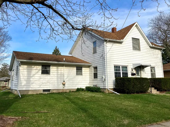 401 Ash Ave, Morrison, IL 61270