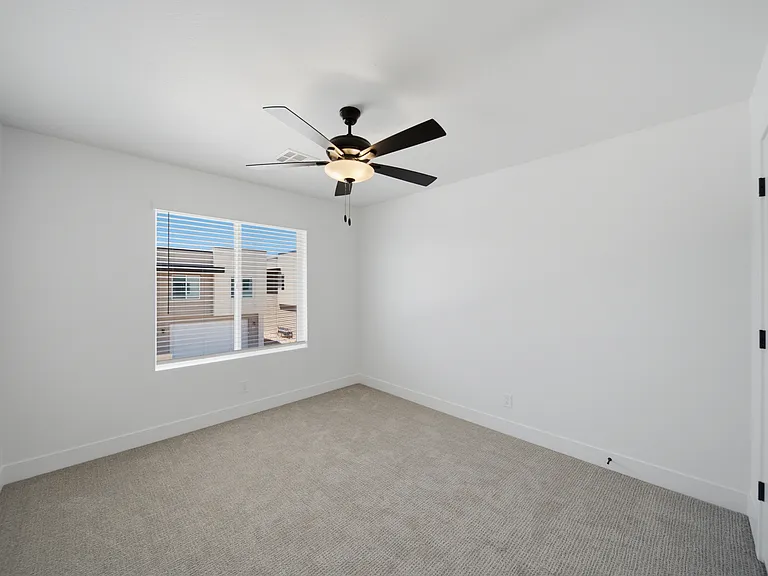 895 W Boxthorn Dr — Photo 31