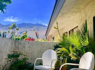 2104 N Sunshine Cir, Palm Springs, CA 92264