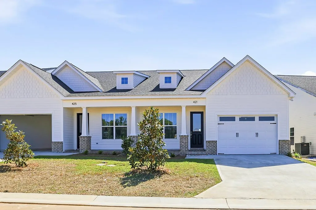 3 bed, 2.5 bath, 1670 sqft, $2,295 — Photo 3