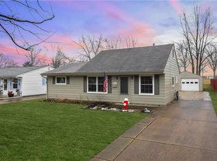 936 Oakwood Dr, Elyria, OH 44035
