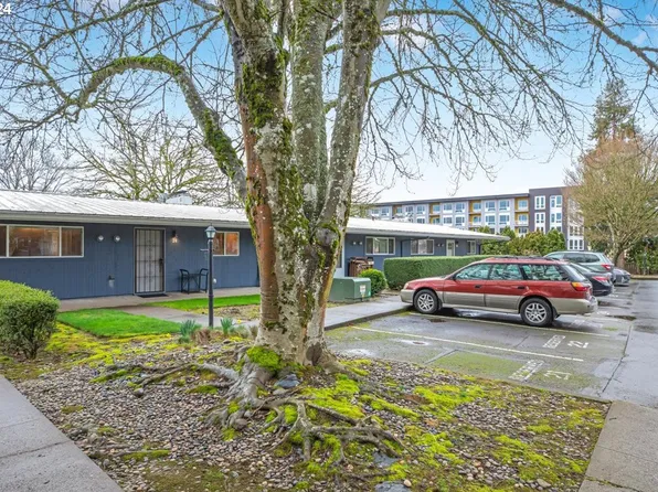 10090 SW Beaverton Hillsdale Hwy APT 24, Beaverton, OR 97005