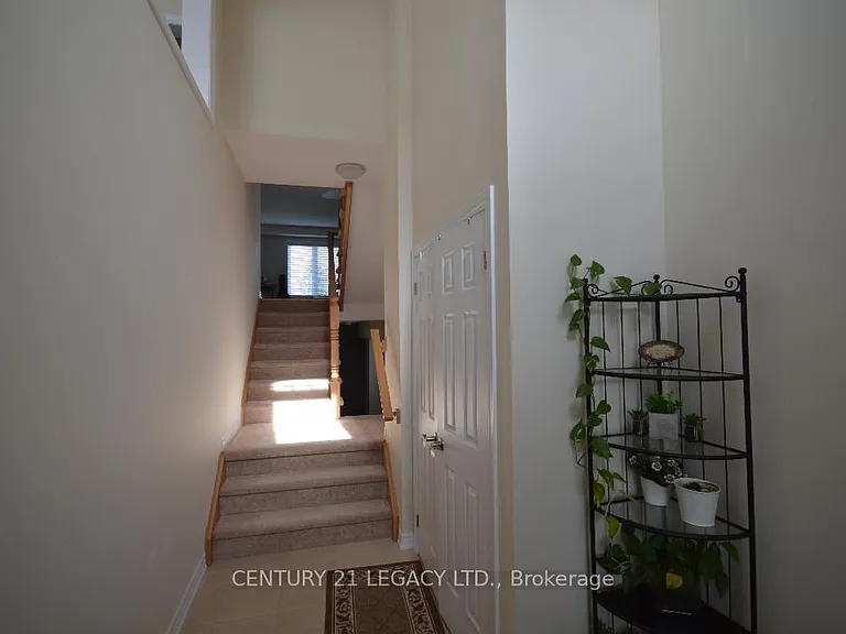 420 Linden Dr #2 — Photo 22