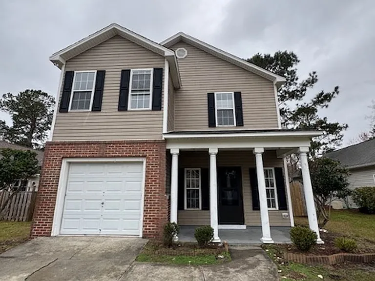 150 Raye Dr — Photo 1