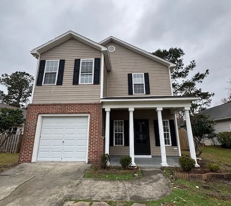 150 Raye Dr