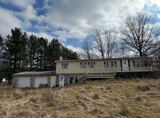 15991 Hart Rd, Montville, OH 44064