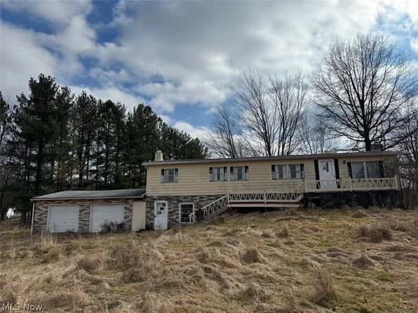 15991 Hart Rd, Montville, OH 44064