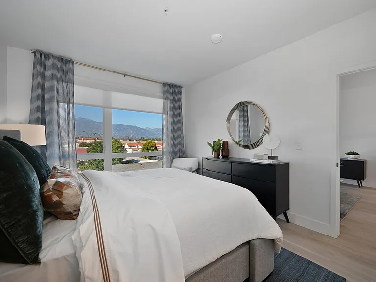 Begonia Place Luxury Apartments — Photo 46