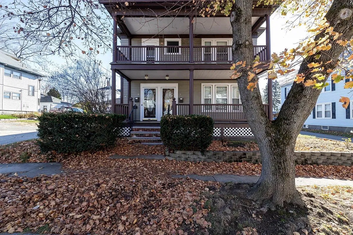 3 bed, 1.0 bath, 1444 sqft, $2,600 — Photo 1