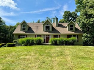 537 George Jr Rd, Grove City, PA 16127