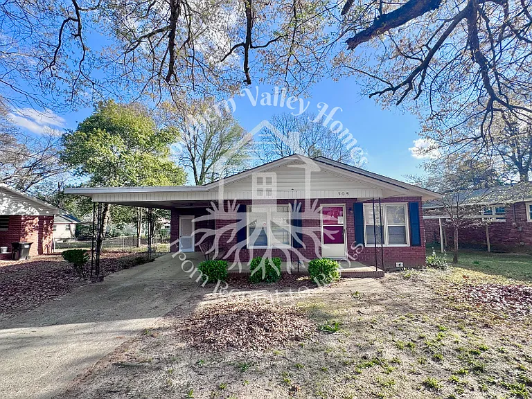 305 Sparta St — Photo 20