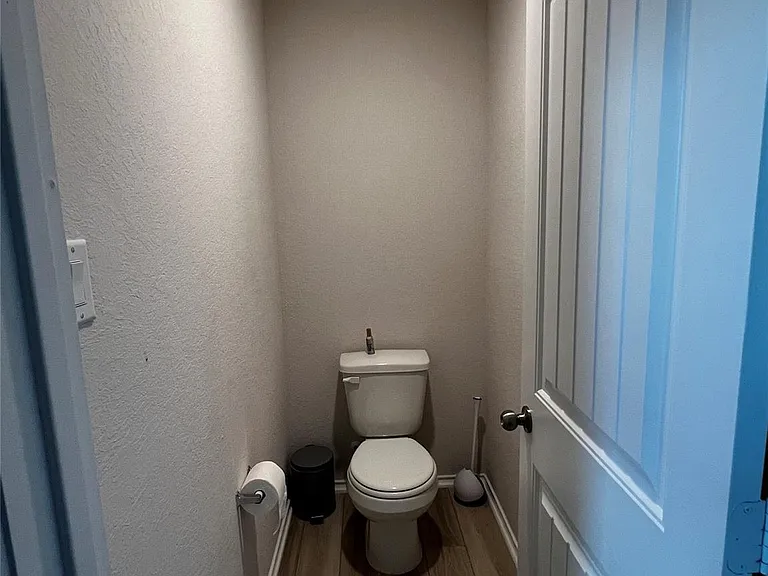 1009 Marvin Way — Photo 26