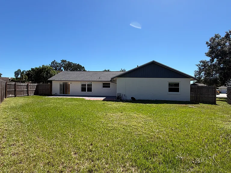 8042 Hook Cir — Photo 14