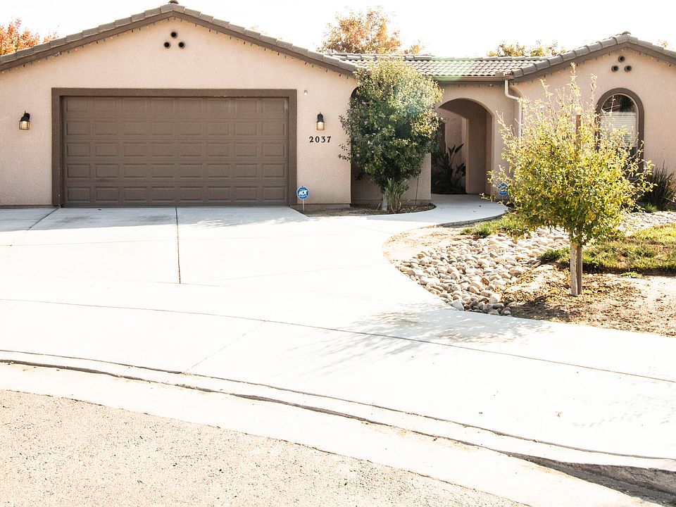 1st image of 2037 E Country Ct