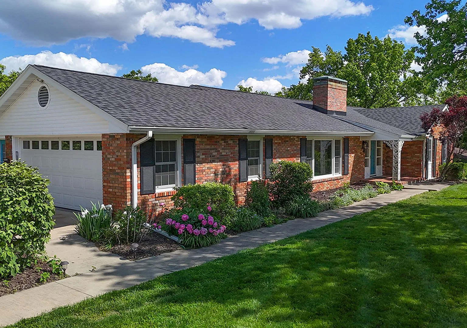 Beautiful 5bed/3bath Home — Photo 1