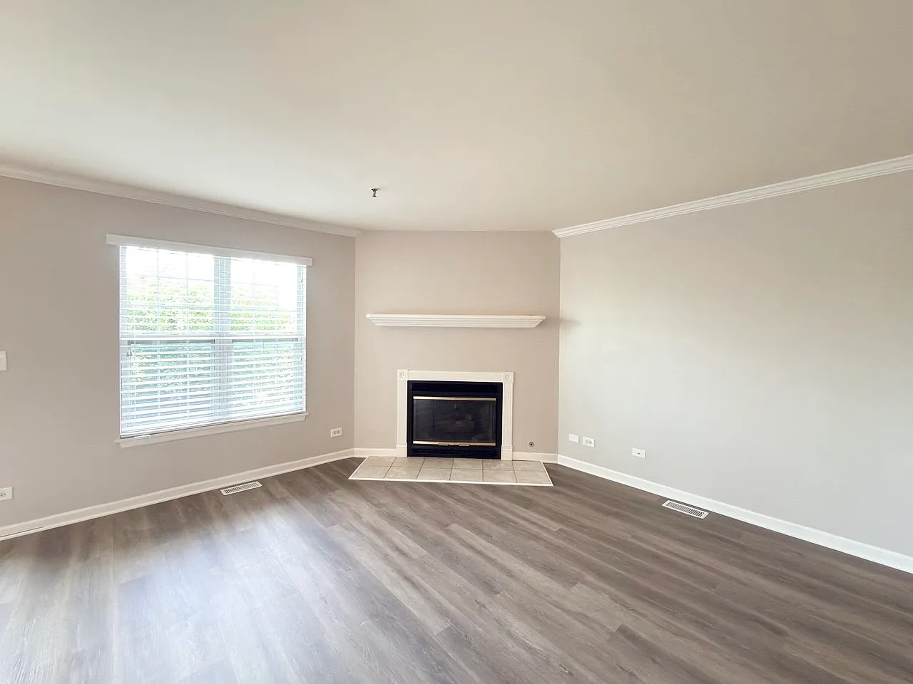 2 bed, 1188 sqft, $2,250 — Photo 2