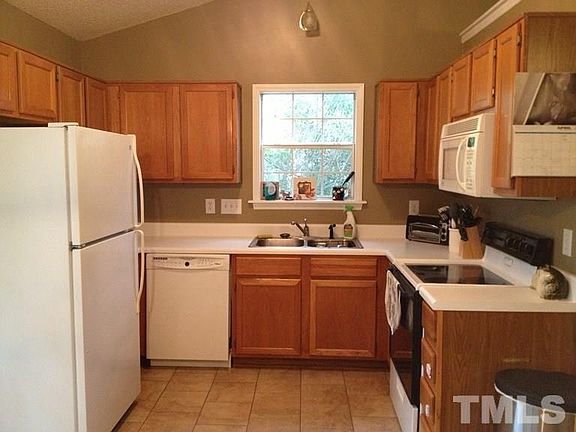 3rd image of 536 Baygall Rd