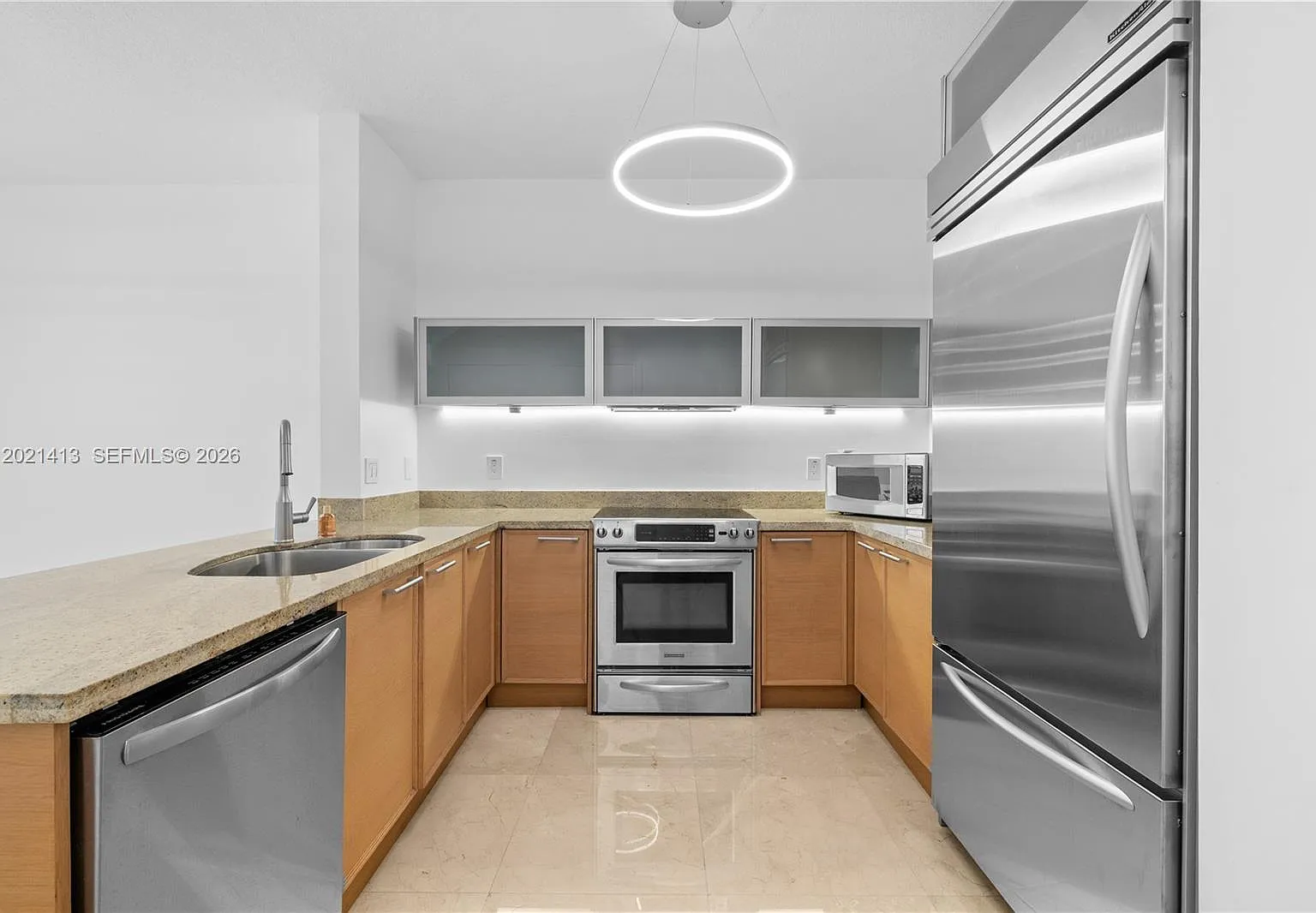1 bed, 883 sqft, $4,300 — Photo 4