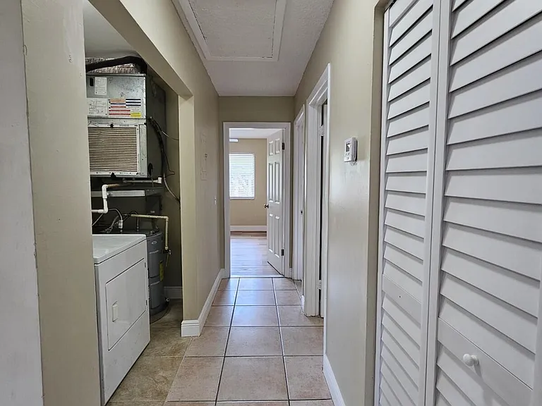 4795 Orleans Ct #B — Photo 11