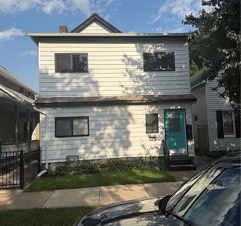 1st image of 1871 W 48th St