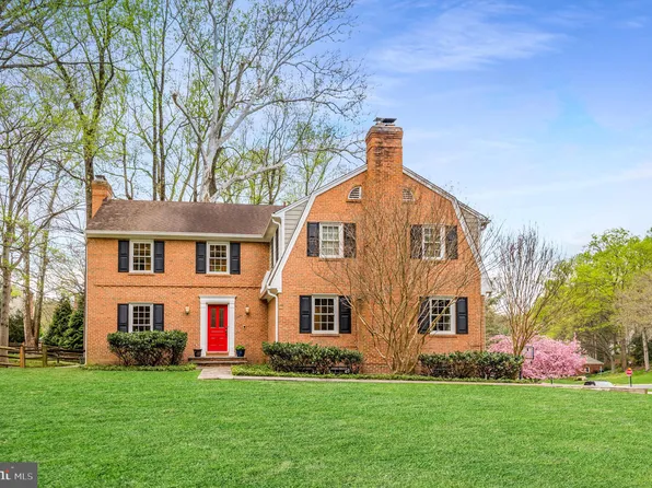 7500 Hackamore Dr, Rockville, MD 20854