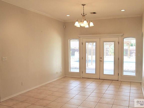 3rd image of 144 Villa Franca St