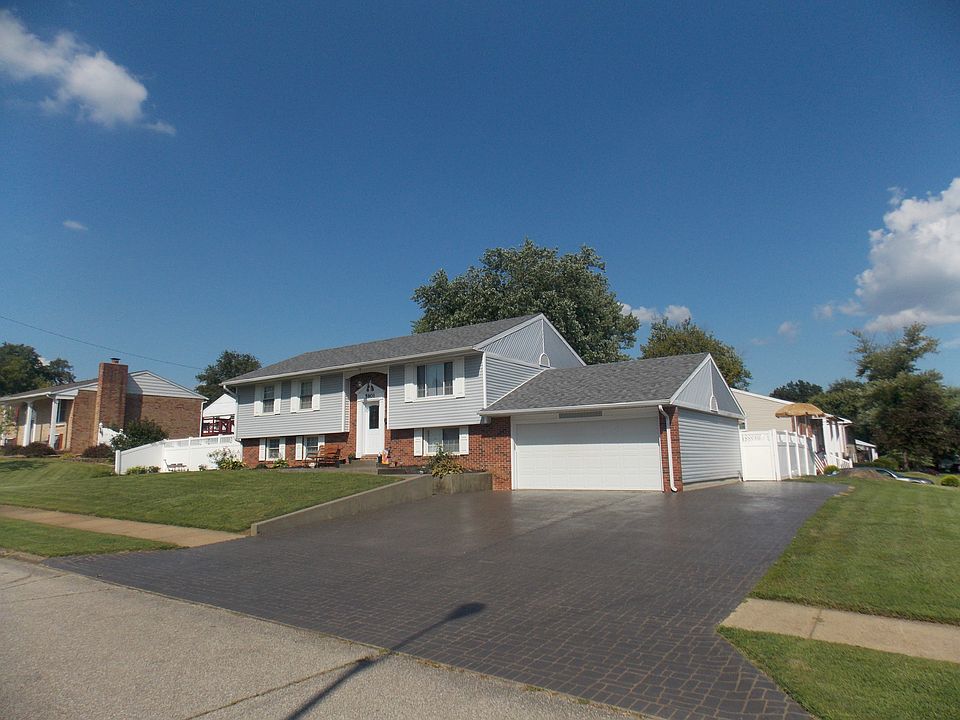 2nd image of 5901 Foxboro Lane