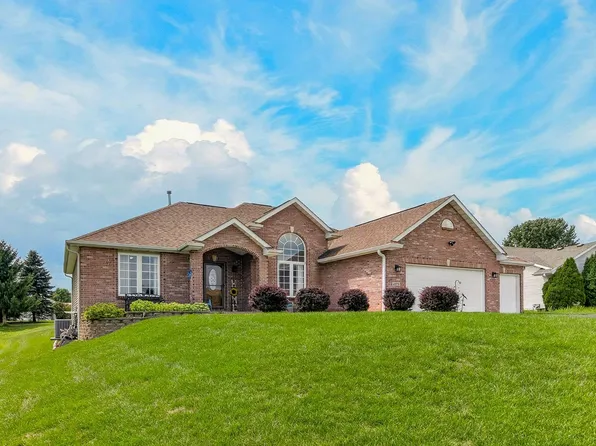 11074 Lemon Grass Ln, Roscoe, IL 61073