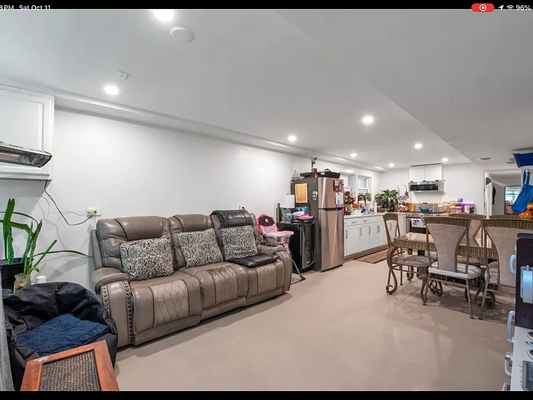 5243 S Kilbourn Ave — Photo 5