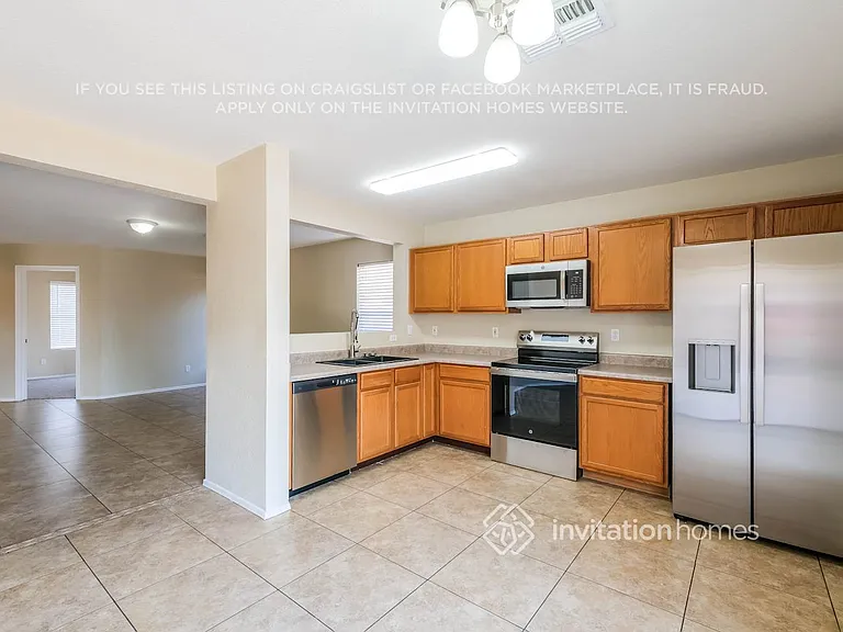114 E Beth Dr — Photo 9